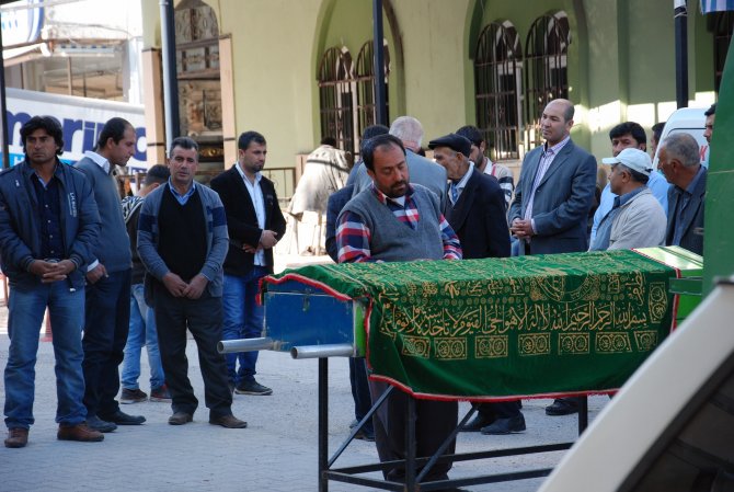 Elekrik Akımına Kapılıp Çaya Düşen Kişi Boğuldu