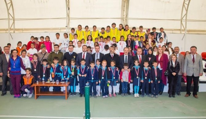 Elmadağ'da "Geleneksel Çocuk Oyunları Yarışması"