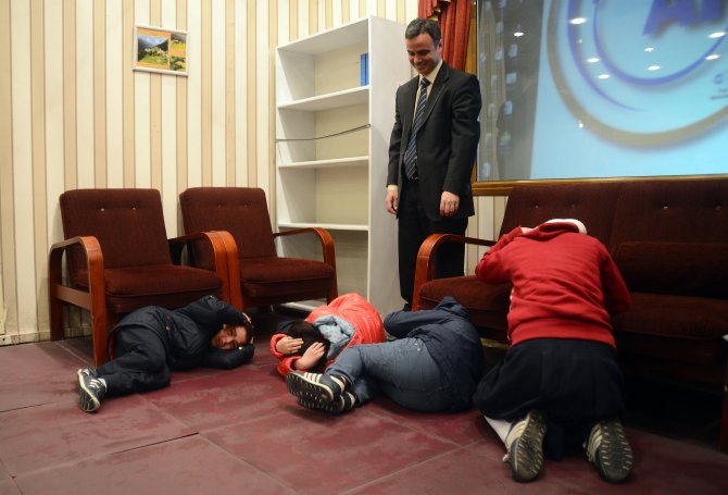 Görme Engelli Öğrencilere Deprem Eğitimi