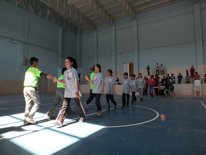 Halkapınar'da Çocuk Oyunları Şenliği