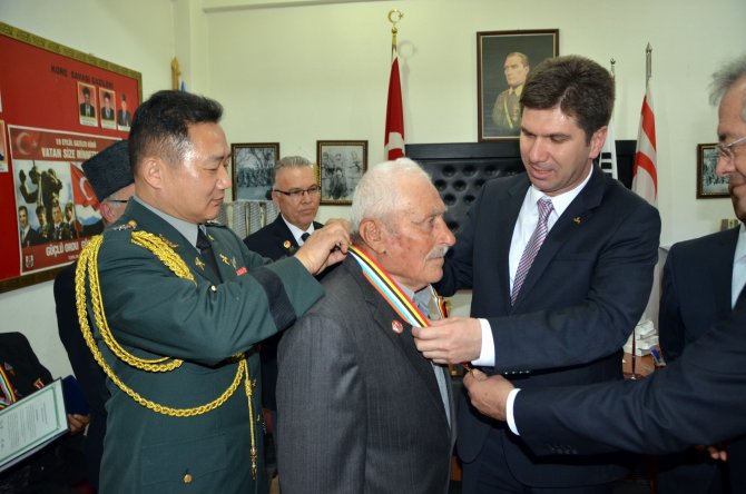 "Türk Askerinin Kore'de Kahramanca Savaştığını İyi Biliyoruz"