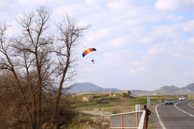 Uçan Balondan Paraşüt Atlayışı