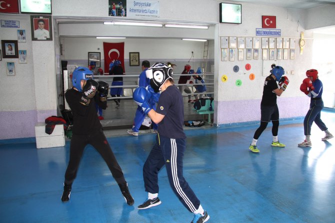 Yıldız Ve Genç Bayanlar Dünya Boks Şampiyonası'na Doğru