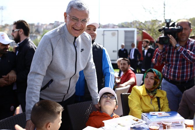 "Ak Parti Beyoğlu Yeni Türkiye'ye Yürüyor" Etkinliği