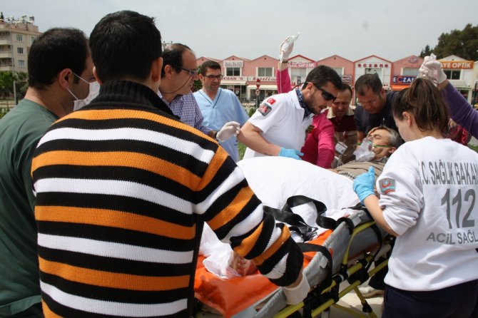 Bacağı Kopan Çiftçi Helikopterle Hastaneye Gönderildi