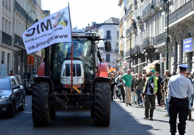 Brüksel'de Ttip Anlaşması Protesto Edildi