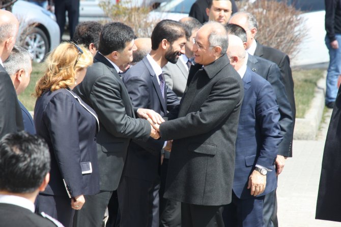 Eski İçişleri Bakanı Ala, Muhtarlarla Bir Araya Geldi