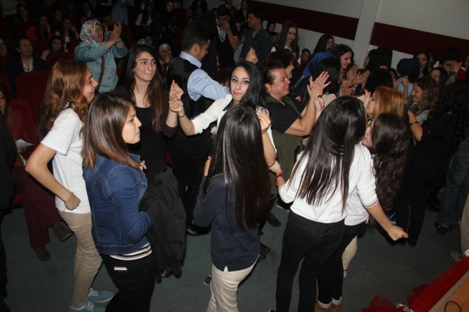 Gölbaşı'nda "Liseler Arası Ses Yarışması" Düzenlendi