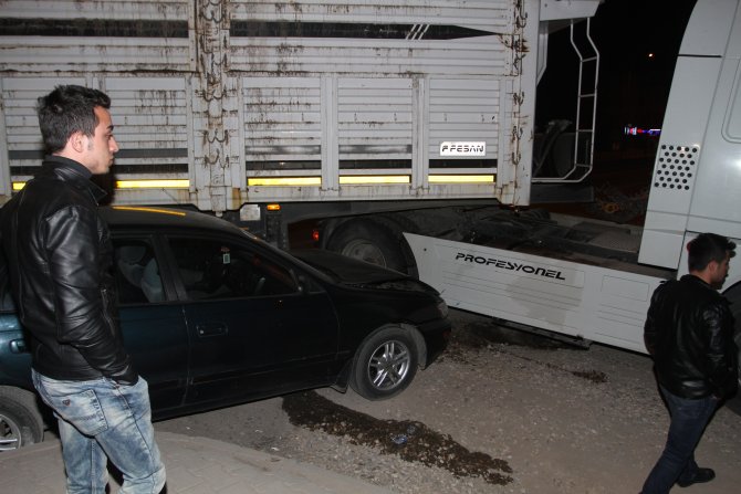 Karaman'da Trafik Kazası: 2 Yaralı