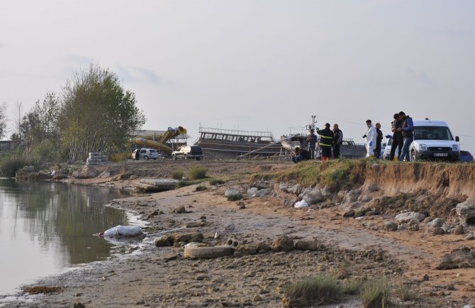 Manavgat Irmağı'nda Erkek Cesedi Bulundu