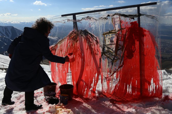 Profesör, Sanatını Zirveye Taşıdı