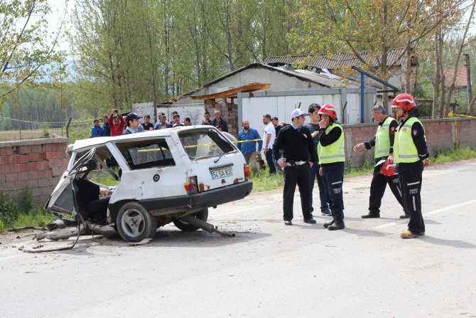 Sakarya'da Trafik Kazası: 1 Ölü, 2 Yaralı