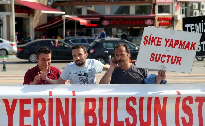 "Temiz Futbol" İçin 128 Haftadır "Sessiz" Eylem Yapıyorlar