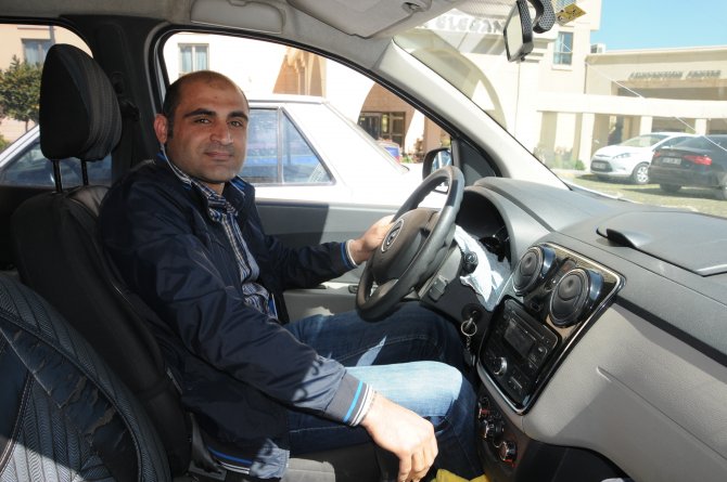 Antrenörlük Yapmayı Umdu, Taksi Şoförü Oldu