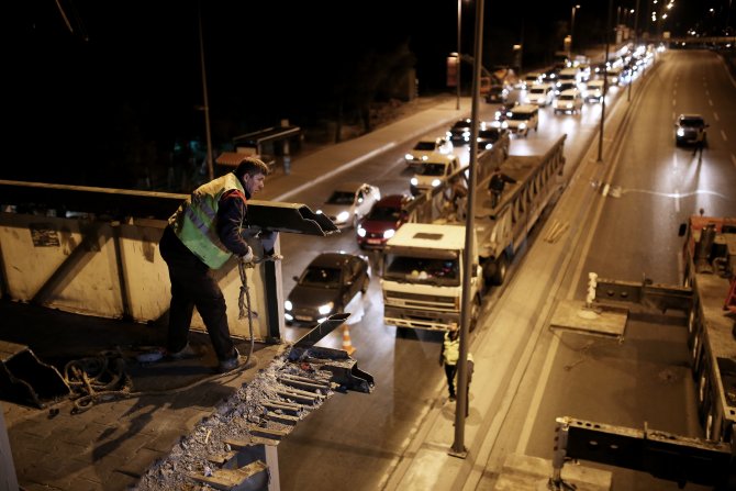 Bahçelievler Metrobüs İstasyonu Ve Üst Geçidi Yenileme Çalışmaları