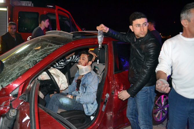 Bursa'da Trafik Kazası: 3 Yaralı