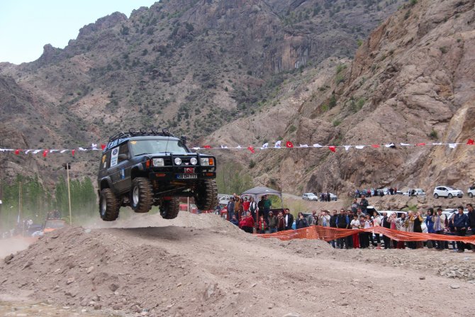 Derekapı Boğa Güreşleri Şenlikleri, Off-road Yarışlarıyla Başladı