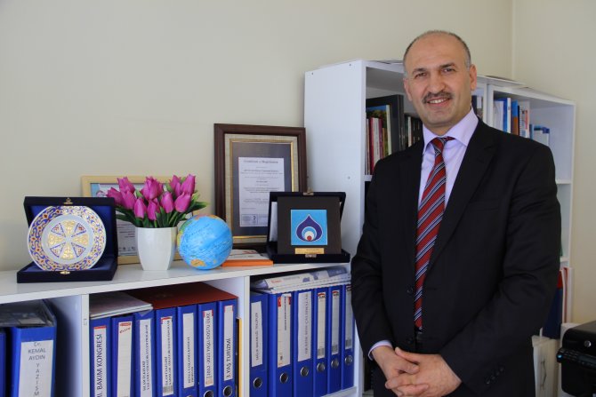 Yaşlıların Sorunları Türkiye'de Tartışılacak