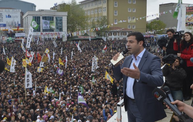 Hdp Esenyurt Halk Buluşması