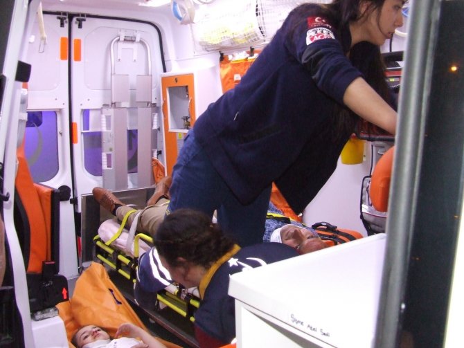 Kocaeli'de Zincirleme Trafik Kazası: 6 Yaralı