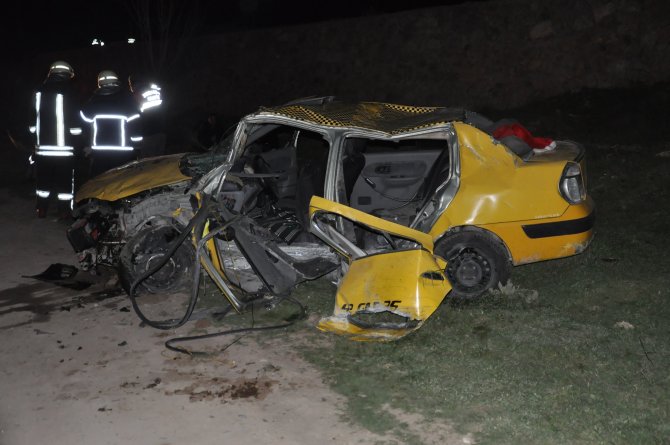 Konya'da Otomobil Şarampole Devrildi: 1 Ölü, 4 Yaralı