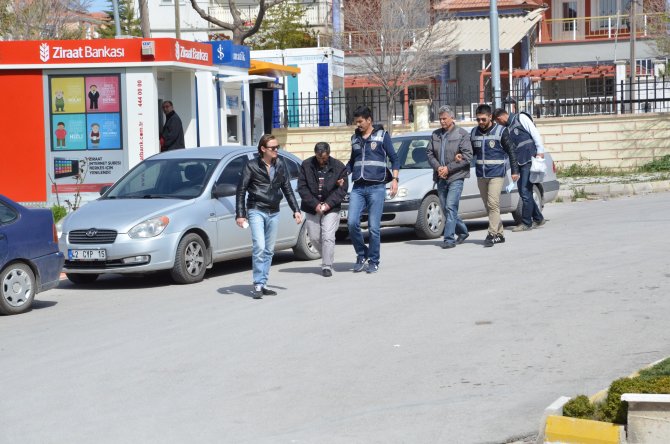Salça Bidonlarıyla Uyuşturucu Sevkiyatı
