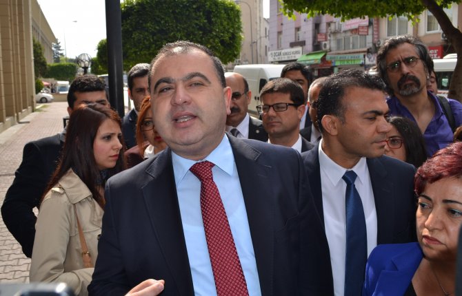 Adana Adliyesi'ndeki Avukatların Aranması Tartışması