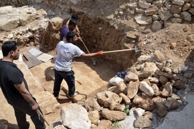 Bodrum'da, İnşaat Kazısında Tarihi Mezarlara Rastlandı