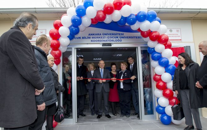 "Çocuk Üniversitesi" Yenilenerek Hizmete Açıldı