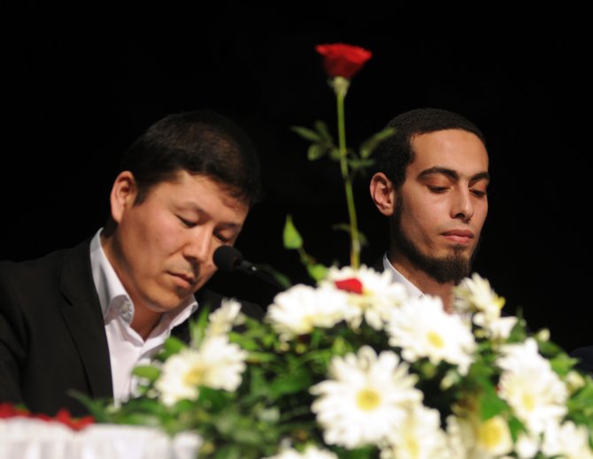 "Dünya Gençlerinin Dilinden Efendimiz" Paneli