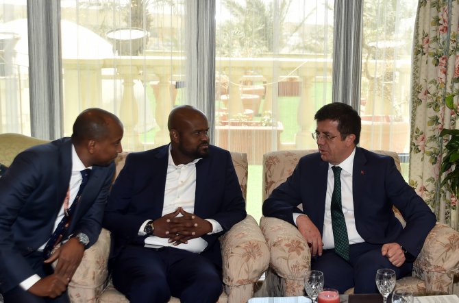 Ekonomi Bakanı Nihat Zeybekci Kuveyt'te