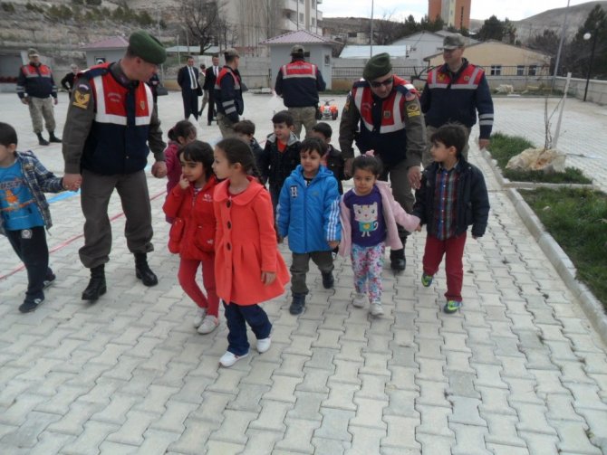 Jandarmadan Trafik Eğitimi