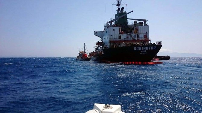 Muğla'da Kuru Yük Gemisinin Batma Tehlikesi Geçirmesi