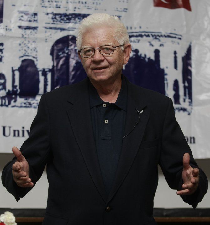 Oktay Sinanoğlu Hayatını Kaybetti