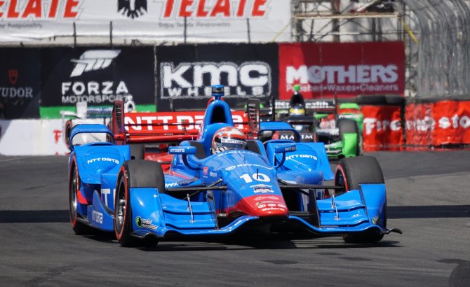 Long Beach'te Zafer Dixon’ın Oldu