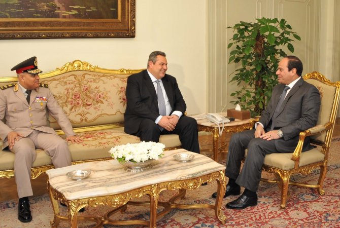 Yunanistan Savunma Bakanı Kammenos, Mısır'da