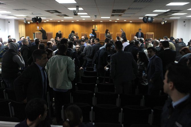 Yunanistan'da "Altın Şafak" Üyelerinin Yargılanması