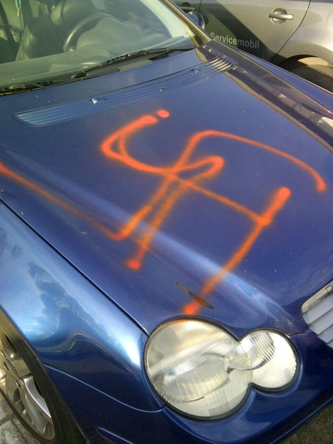 Almanya'da Aşırı Sağcı Saldırı