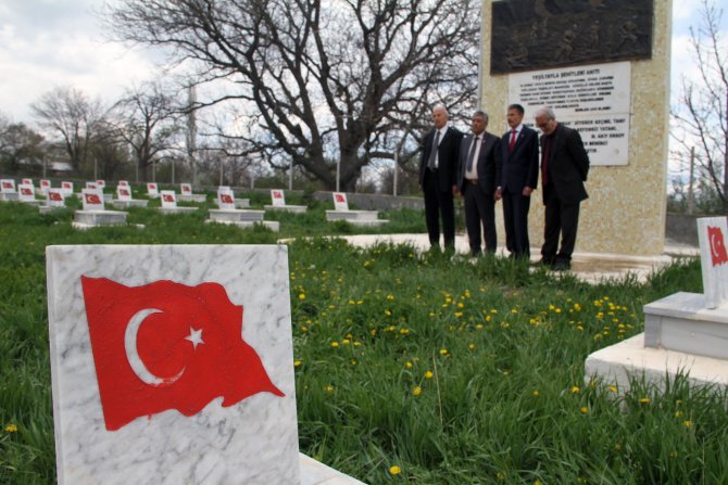 Askerlerin Temsili Mezarları İçin "Şehitlik Anıtı" Talebi