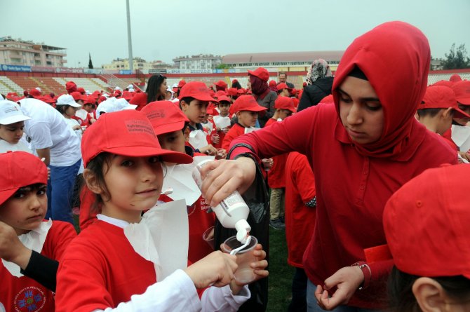 Kahramanmaraş'ta Çocuklardan Diş Fırçalama Rekoru