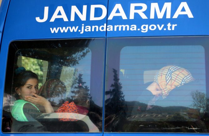 Kamyonette 46 Kaçak Yakalandı