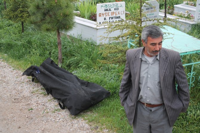 Kobani'ye Dönerken Cenazelerini De Götürüyorlar