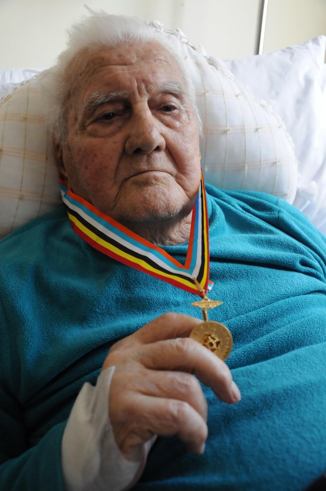 Kore Gazisi Madalyasını Tedavi Gördüğü Hastanede Aldı