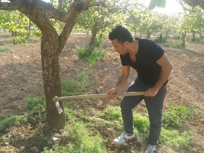 Kpss Mağduru Ekmeğini "Gündelik İşlerden" Çıkarıyor