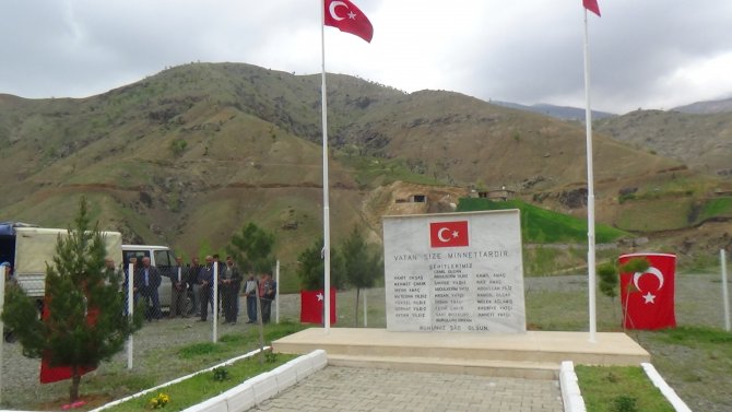 Kulp'ta Şehit Köy Korucuları İçin Anma Töreni