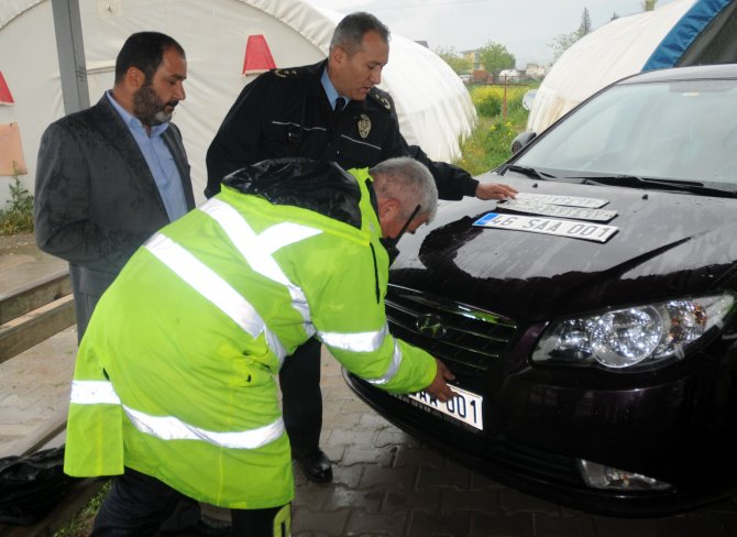 Suriyelilerin Araçlarına Geçici Türk Plakası