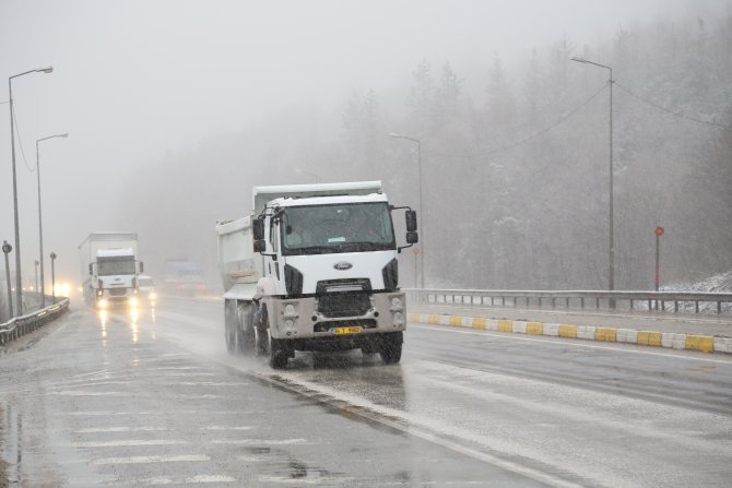 Bolu Dağı'nda Yoğun Kar Yağışı