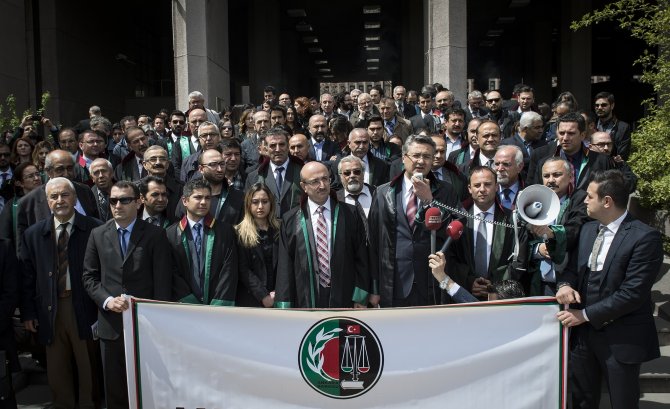 Cumhurbaşkanına Hakaret Ettiği Öne Sürülen Avukatın Tutuklanması