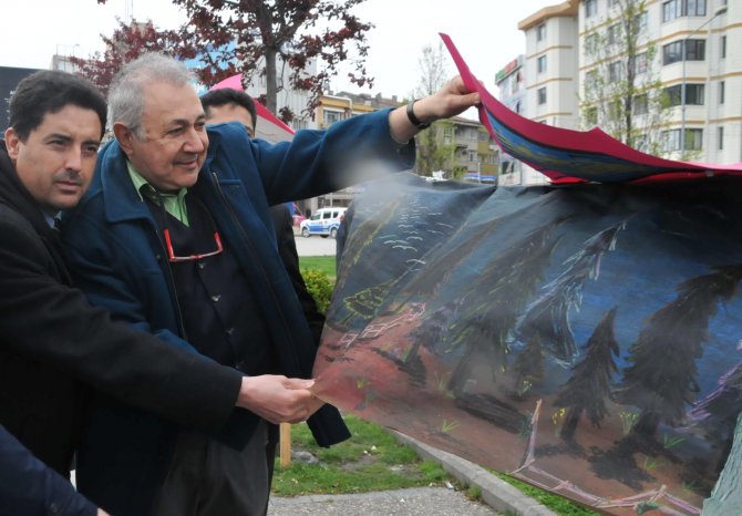 Yalova'da "En Uzun Retrospektif Resim Sergisi Rekoru"