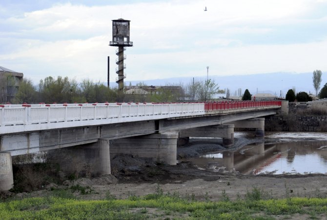 27 Yıldır Kullanılmayan Köprü